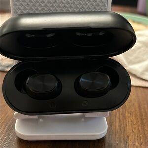 Black Wireless Earbuds with Charging Case